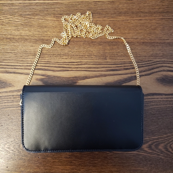 ⭐SALE⭐Burberry Camille Leather Chain Wallet- Black - Picture 3 of 5